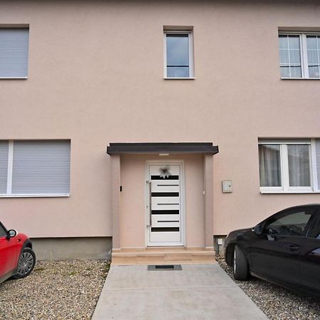 Studio apartmani Emili apartman br 2 Bijeljina Bagian luar foto